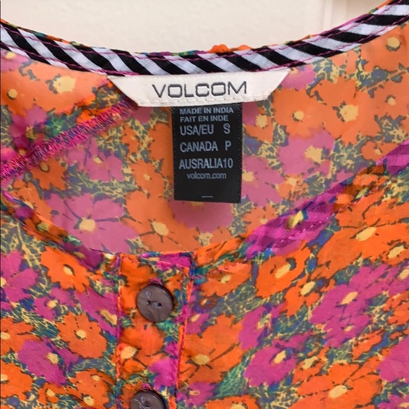 Vintage Volcom Tank - Picture 2 of 4